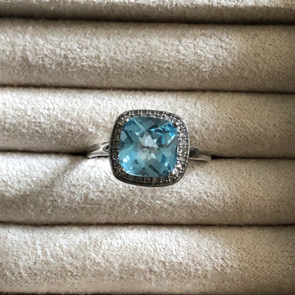 Topaz and diamond ring 14k white gold